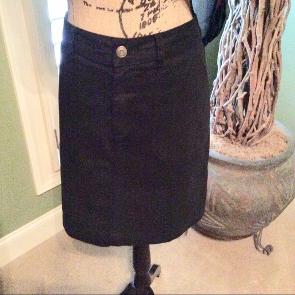 Short black skirt size 14 - Picture 1 of 5